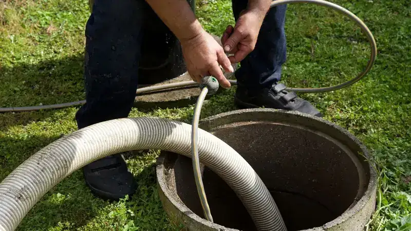 Burst pipe and blockage repair in Kew